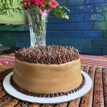 Load image into Gallery viewer, Devil&#39;s Food Cake - Caramel

