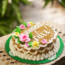 Load image into Gallery viewer, Chiffon Cake with Caramel Icing