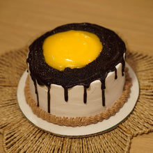 Load image into Gallery viewer, Choco Yema Cake