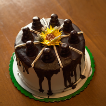 Load image into Gallery viewer, Beehive Cake
