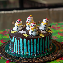 Load image into Gallery viewer, Snowhive Cake
