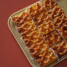 Load image into Gallery viewer, Pineapple Bake Tart
