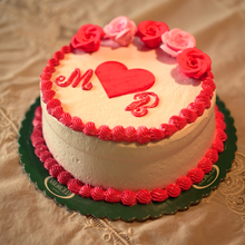 Load image into Gallery viewer, Lovers' Cake
